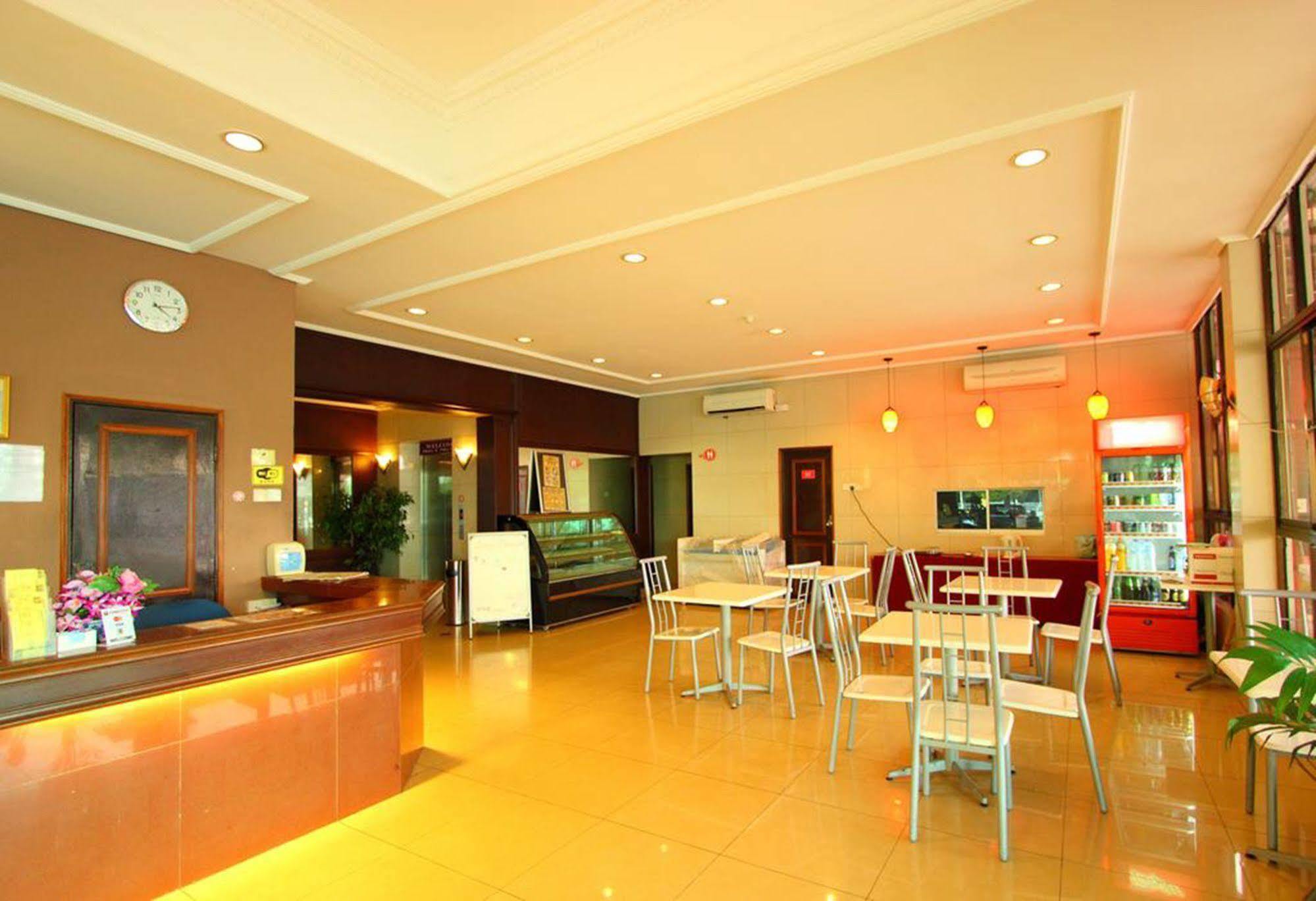 Grandpa Hotel Port Dickson Exteriör bild